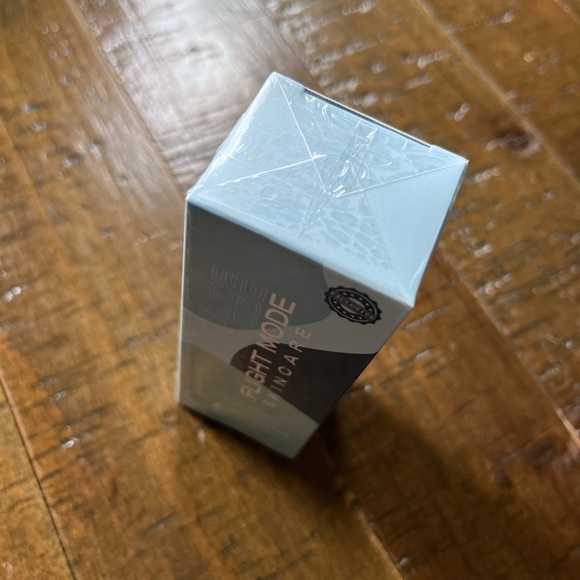 Flight Mode Skincare High Altitude Hydration Mask - Picture 4 of 4